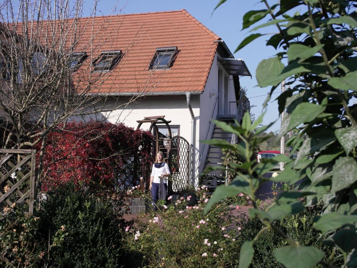 Apartment In Luckaitztal Gossda With Parking Space Luaran gambar