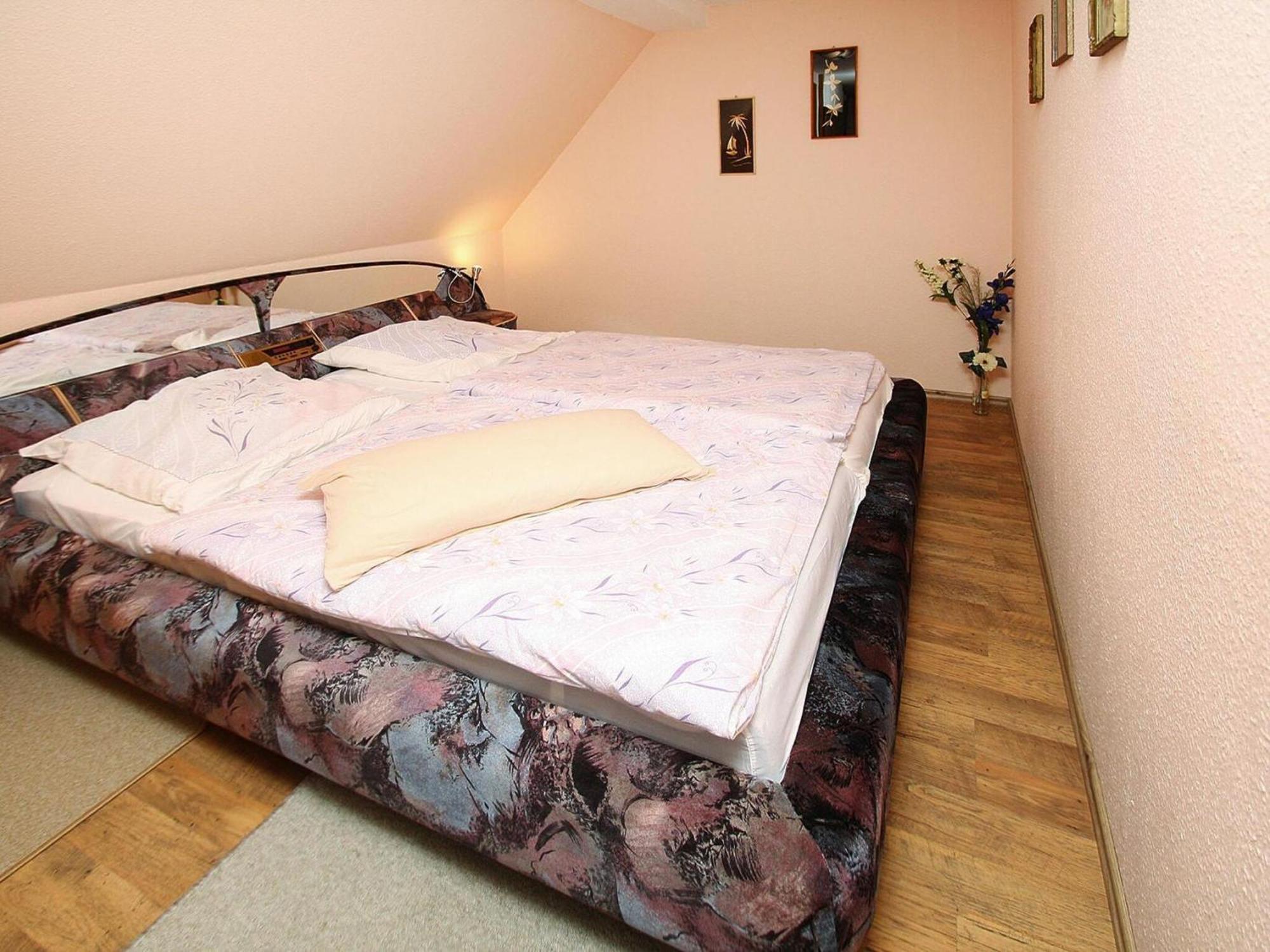 Apartment In Luckaitztal Gossda With Parking Space Luaran gambar